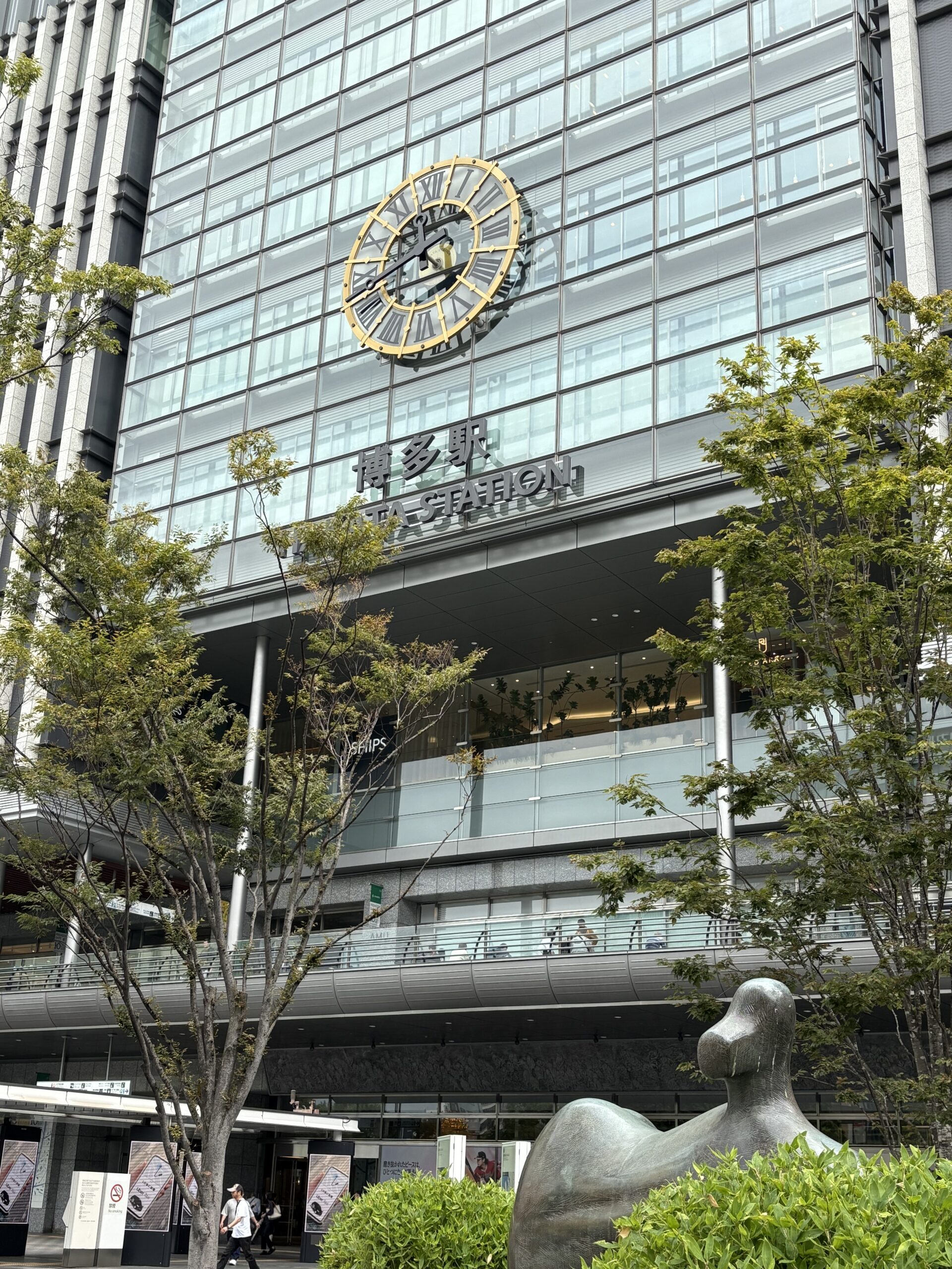 博多駅、博多口。
