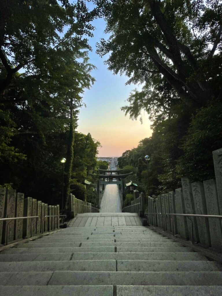 福岡 冬 宮地嶽神社 初詣で有名な光の道 神秘的な夕日と参道　