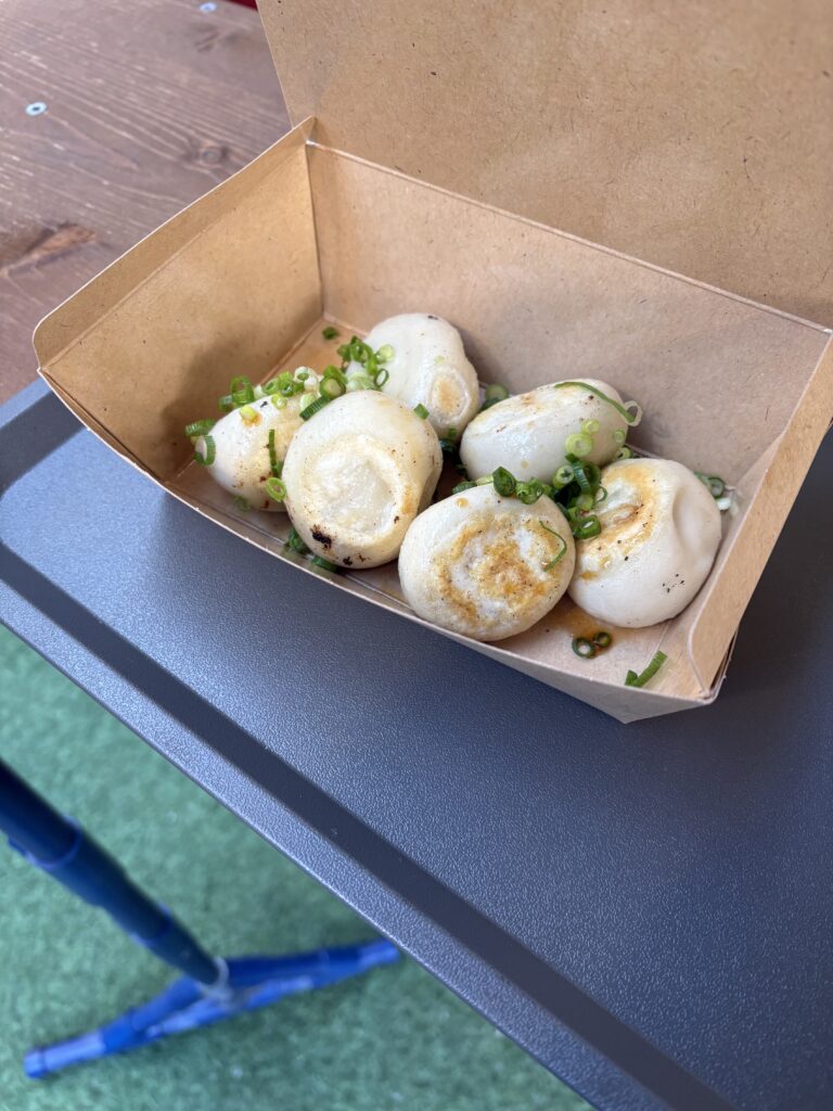 台湾祭 in 福岡 2026で味わえる焼き小籠包。外はカリッと中はジューシーな台湾夜市グルメ